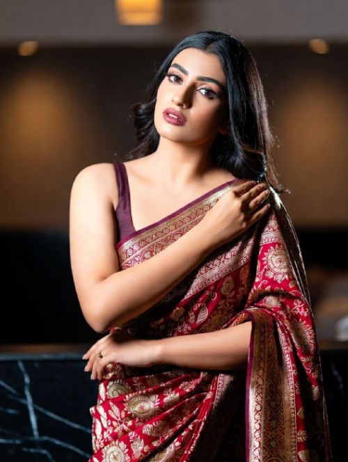 Nisha Mayur Vihar Call Girl